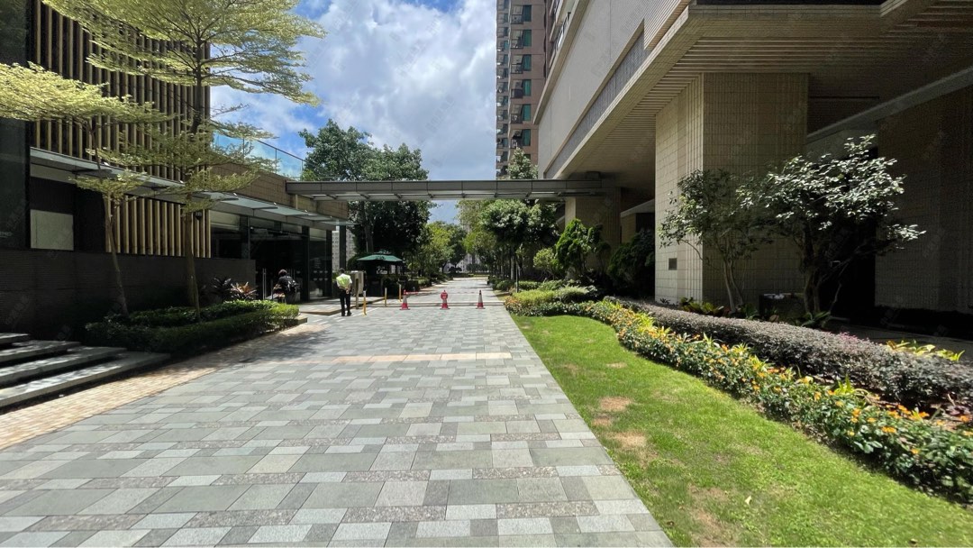 YOHO Midtown64077576881027113