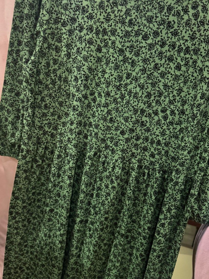 zara dress (Category: Dresses) located in Calamba. Submitted by hpd0803 (Listing ID 1359393743, Image 3). Description: midi dress im 5’6” for reference.