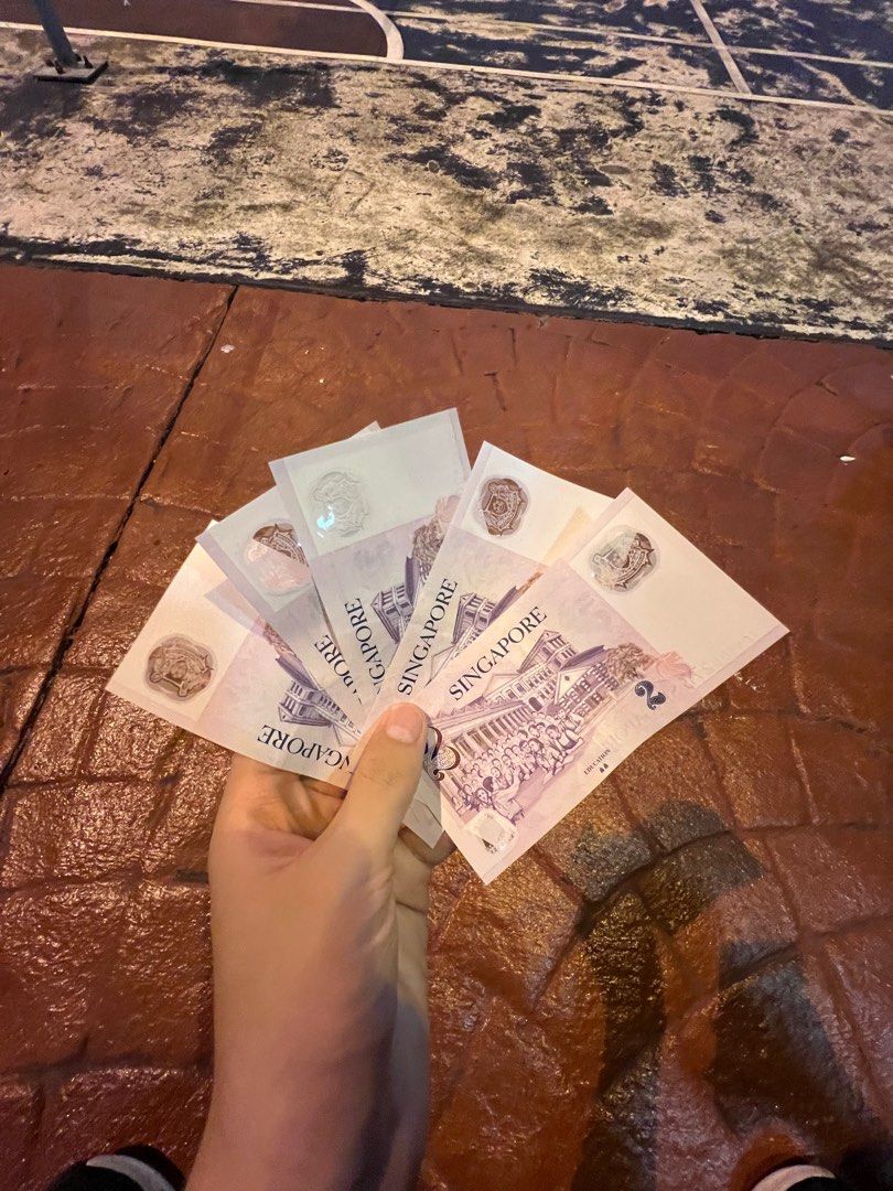 5 two dollar notes (Category: Currency) located in Singapore. Submitted by harray6789 (Listing ID 1359598698, Image 1). Description: .