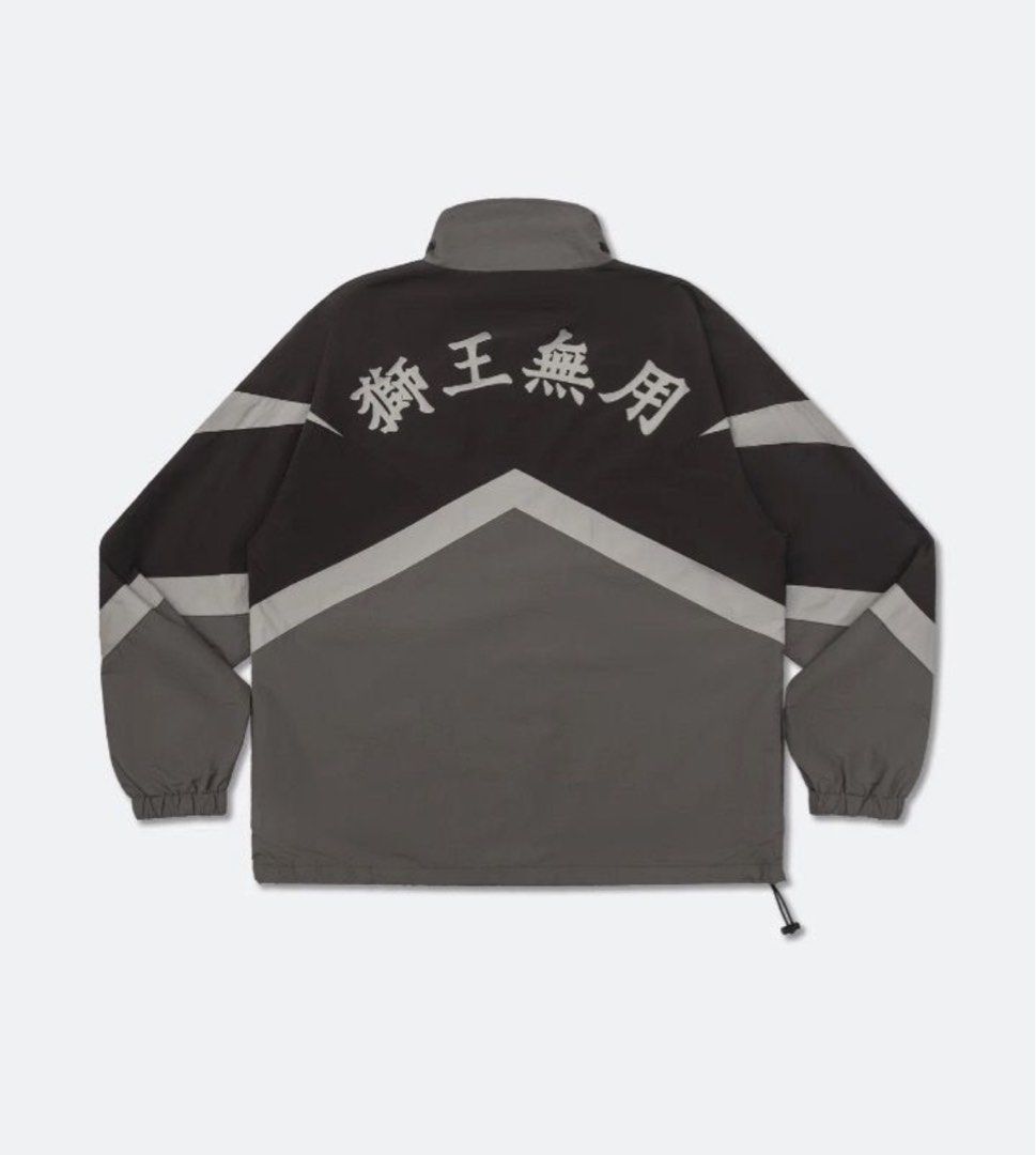 徵 needless 獅王無用 track lightweight jacktet （分類：運動服裝）位於 Hong Kong。 由 japdaidiea 提交（商品編號 1359574084，圖片 1）。簡介： 徵 3 or 4碼 感謝🙏🏻🙏🏻🙏🏻。