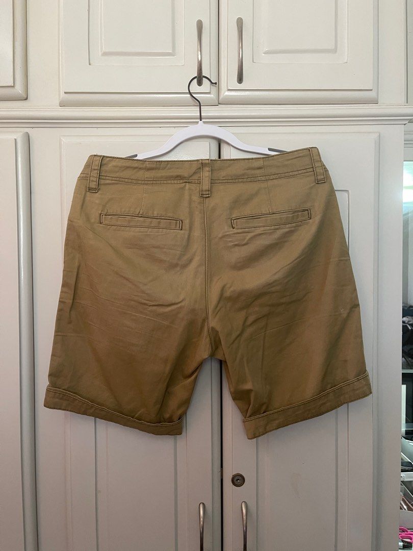 Aeropostale Khaki Walk Shorts (Category: Shorts) located in Cabanatuan. Submitted by jrawrrr (Listing ID 1359507935, Image 2). Description: Aeropostale Khaki Walk Shorts Size 30 on tag but fits like 31-32 Waistline 32 Length 17 Rfs: declutterring .