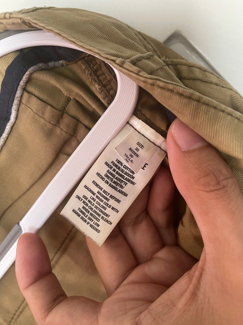 Aeropostale Khaki Walk Shorts (Category: Shorts) located in Cabanatuan. Submitted by jrawrrr (Listing ID 1359507935, Image 3). Description: Aeropostale Khaki Walk Shorts Size 30 on tag but fits like 31-32 Waistline 32 Length 17 Rfs: declutterring .