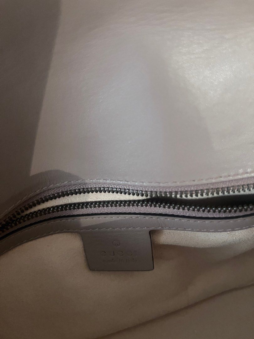 Authentic GUCCI Marmont Bag (Category: Luxury Bags & Wallets) located in Manila. Submitted by ynesb (Listing ID 1359492958, Image 2). Description: Hardly used Authentic Can be used as a shoulder bag or sling bag.
