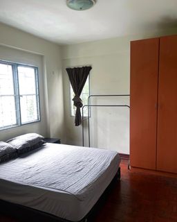 (Category: ) located in . Submitted by clothopi (Listing ID 1359649505, Image 1). Description: .
