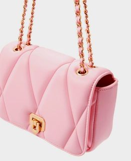 (Category: ) located in . Submitted by beautifulxthings (Listing ID 1359518567, Image 1). Description: .