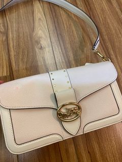 (Category: ) located in . Submitted by preloved4yu (Listing ID 1359521230, Image 1). Description: .