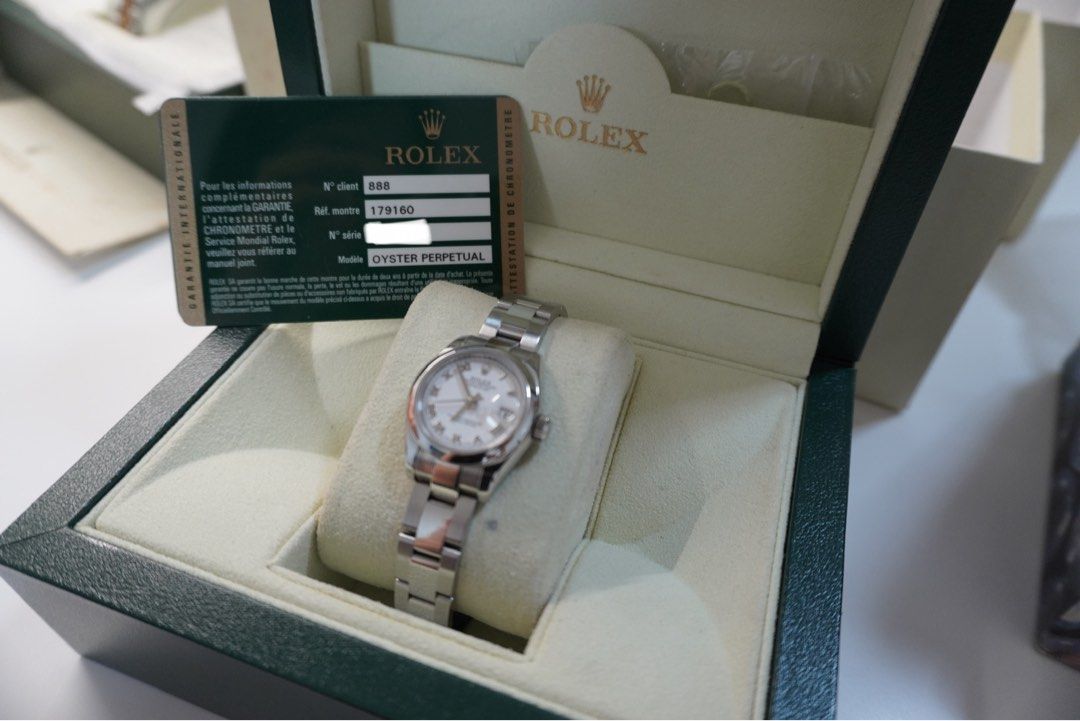 Rolex Datejust 26mm (Category: Luxury Watches) located in Paranaque City. Submitted by listitwithb (Listing ID 1359553053, Image 2). Description: 2009 Rolex Datejust Ladies 26mm Oyster Bracelet Complete links With box and certificate Ref no. 179160 ₱285k.