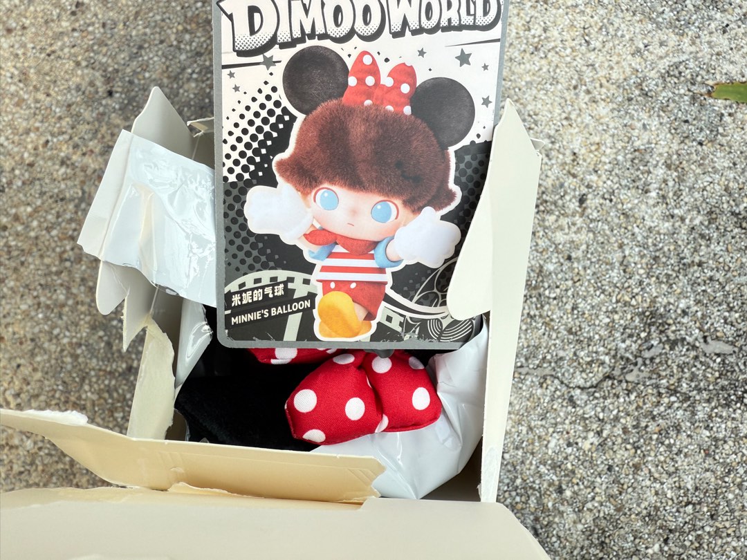 DIMOO WORLD 盲盒 Minnie, 興趣及遊戲, 玩具 & 遊戲類 - Carousell