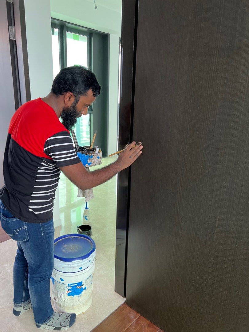 door varnish /parquet varnish /wardrobe varnish /table varnish /door repair /door install /door painting /Nippon painting/Home painting/HDB //Condo /banglo house /BTO painting services62863094425731114