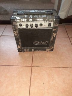 Global GA-10 Electric Guitar Amplifier with Distortion Effect 10-Watts