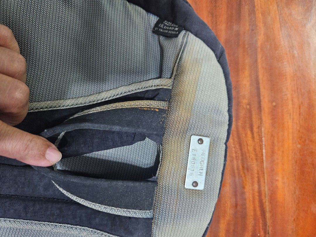 Hedgren backpack (Category: Babies & Kids Fashion) located in General Mariano Alvarez. Submitted by eiprilfa (Listing ID 1359597885, Image 2). Description: ang issue may color stain. pero goods n goods pa. unisex.