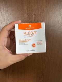 Heliocare Cplot Oil-Free Compact Sunscreen in Fair