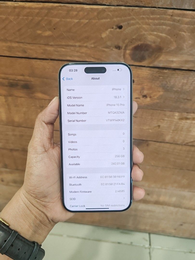 Iphone 15pro Hk Variant (Preloved) (Category: iPhone 15 Series) located in Quezon City. Submitted by ronalynac40976 (Listing ID 1359524802, Image 2). Description: Iphone 15pro 256 97% battery health good condition With box, same serial Pick up store in greenhills We accept creditcard in store+% We accept ggives & spaylater+% We accept swap/trade in We ship nationwide via lbc Dm or call for fast transaction 092795000/09425544556 Located @ Aquarium