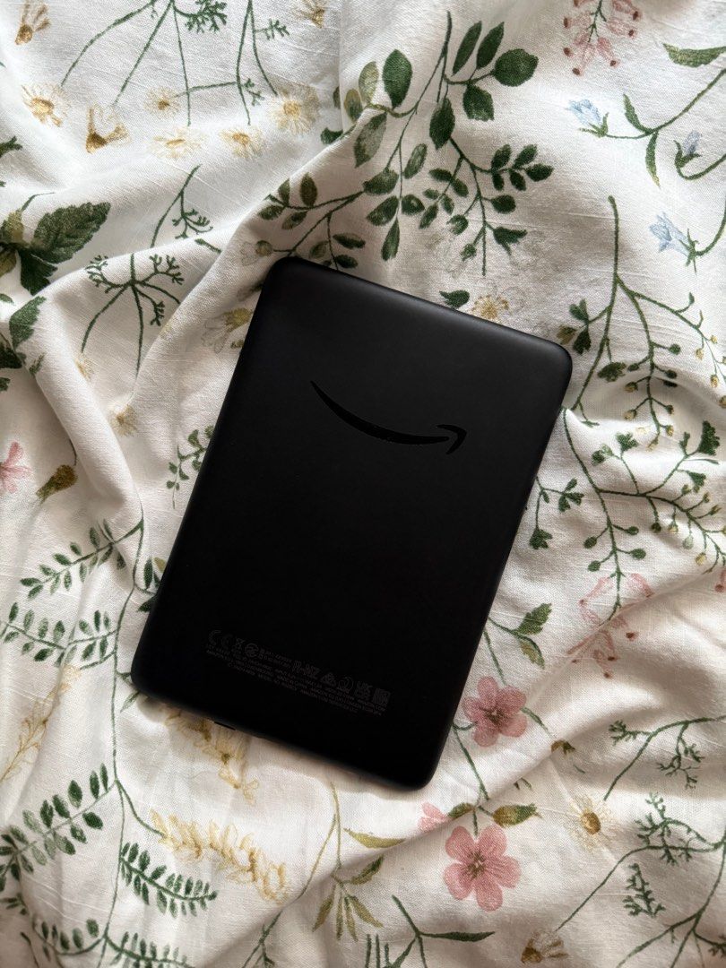 Kindle Basic 2024 (No Ads) (Category: E-Readers) located in Davao. Submitted by samdeclutters (Listing ID 1359657064, Image 2). Description: Kindle Basic 2024 Black (No Ads) for 7.5k! - Warranty until March 2026 - Includes unit, box, and unused original charger - No ads! Paid for ad removal hehe - In great physical condition ❤️ - Minor Issue: Skips two pages every once in a while. Happens very rarely lang!!! RFS: Also selling my Paperwhite! Will 