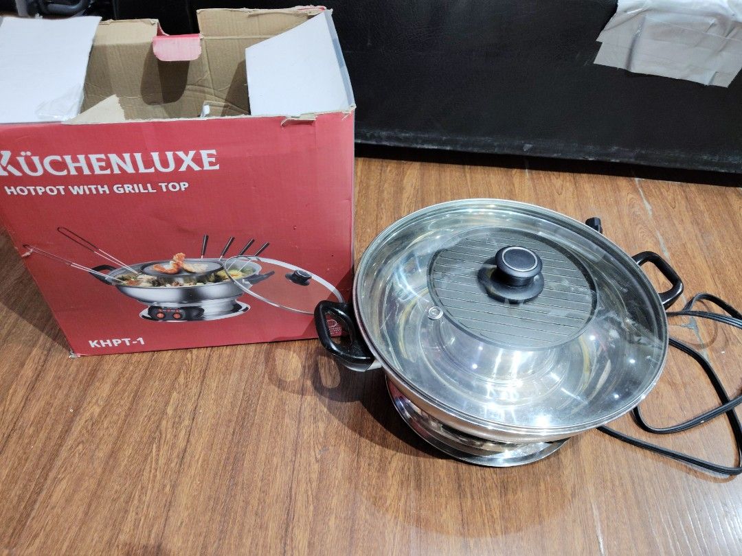 Kuchenluxe Hotpot (Category: Cookware & Accessories) located in Makati City. Submitted by theseasonstrend (Listing ID 1359575701, Image 1). Description: Goods as new decluttering Twice lang nagamit 😂.