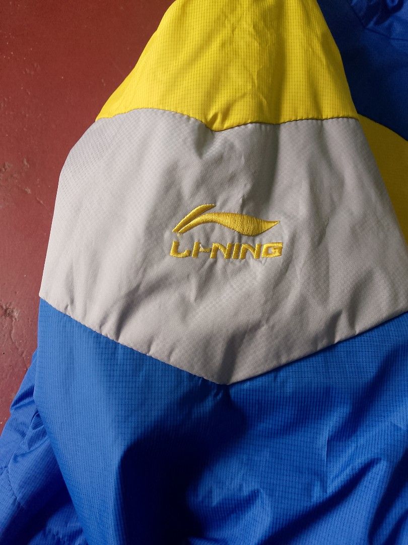Li Ning puffer jacket (Category: Coats, Jackets and Outerwear) located in Sorsogon. Submitted by tomandrei6 (Listing ID 1359542766, Image 3). Description: .
