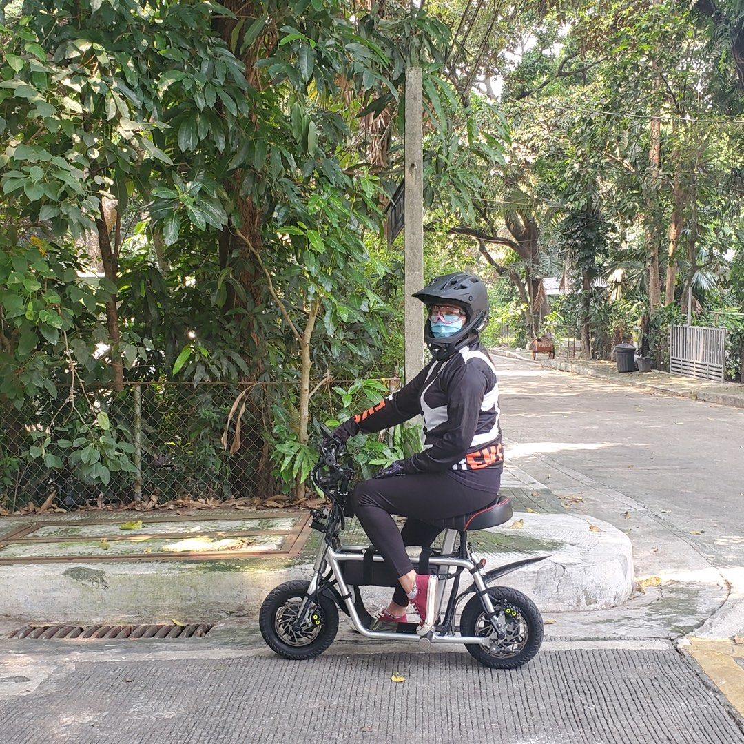 Loaded Fiido Q1 (Category: Bicycles) located in Quezon City. Submitted by ricalazo (Listing ID 1359658311, Image 3). Description: Selling loaded Fiido Q1 28ah lgmj1 80a smart bms(needs rebalancing) 2000W front and rear Dual yyk 50a 48v to 72v Magura Mt5 front and rear Carbon mudguard Carbon plate cover underneath Stainless foot pegs Banana Seat Led rear UFO lights Battery pack with MDL 9ah.