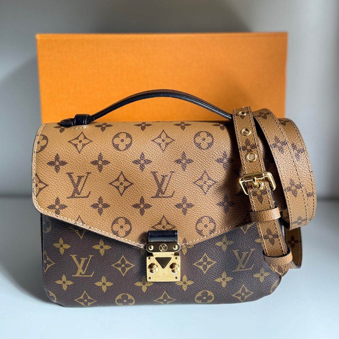 LV Pochette Metis Reverse (Category: Luxury Bags & Wallets) located in Quezon City. Submitted by ksumer (Listing ID 1359557752, Image 1). Description: Used bag.