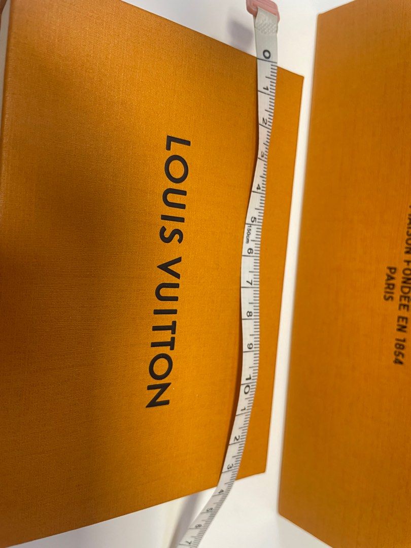 LV Wallet Box and Paper Bag (Category: Luxury Bags & Wallets) located in Apalit. Submitted by shopforbrands1 (Listing ID 1359505741, Image 3). Description: .