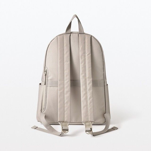 Muji Backpack in Beige Color (Category: Backpacks) located in Quezon City. Submitted by ctga4986 (Listing ID 1359634430, Image 2). Description: Paint po ng zipper is peeling off, from beige naging silver po (not the entire zipper, dun lang po sa area na usually may friction), no other issue. Payment Gcash or Meet Up in Fairview Terraces Free Shipping via J&T Price is final na po (Non-negotiable).