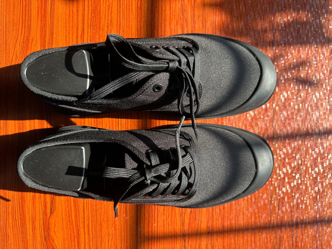 muji water repellent sneakers