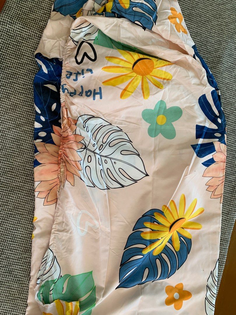 Queen size bedsheet with pillow cases (2) (Category: Bedding & Towels) located in Santa Rosa. Submitted by gandahappylife (Listing ID 1359533237, Image 3). Description: Never used Swipe photos for details .