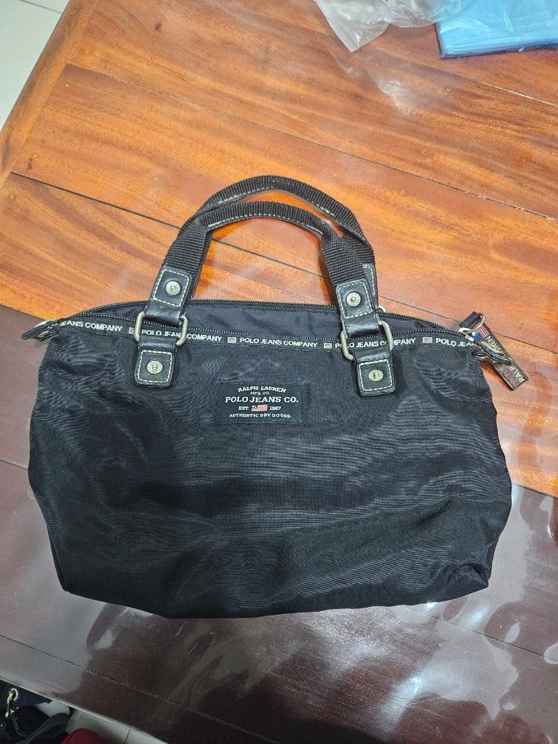 Ralph Lauren mini bag (Category: Purses & Pouches) located in General Mariano Alvarez. Submitted by eiprilfa (Listing ID 1359593983, Image 2). Description: cute nito. original.