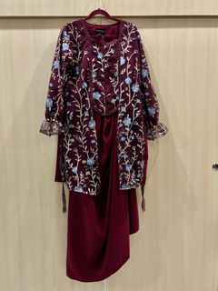 (Category: ) located in . Submitted by feyswardrobe (Listing ID 1359636693, Image 1). Description: .
