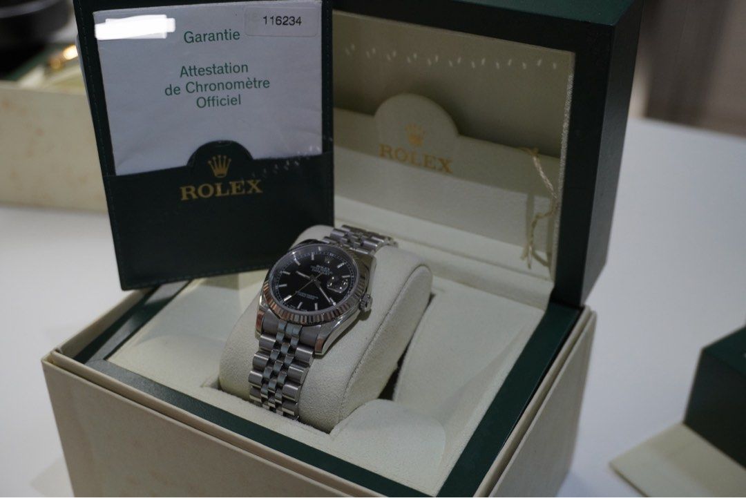 Rolex Datejust 36mm (Category: Men's Watches) located in Paranaque City. Submitted by listitwithb (Listing ID 1359554658, Image 2). Description: 36mm Datejust 2006 White gold fluted bezel Super jubilee / continuous bracelet Local Ad Full set Ref. 116234 ₱470k.