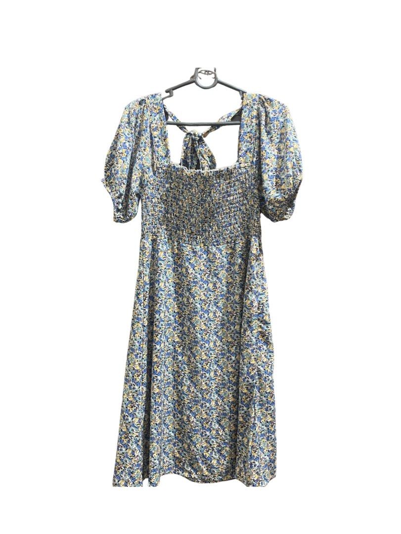 smocked floral dress (Category: Dresses) located in Manila. Submitted by grt.choice (Listing ID 1350638628, Image 1). Description: ⋆˚࿔ please manage your expectations ⤷ size: medium; stretchable ⤷ color may vary due to lighting ⤷ good condition .☘︎ ݁˖ mop: gcash, bdo, maya, gotyme .☘︎ ݁˖mod: j&t, sdd .
