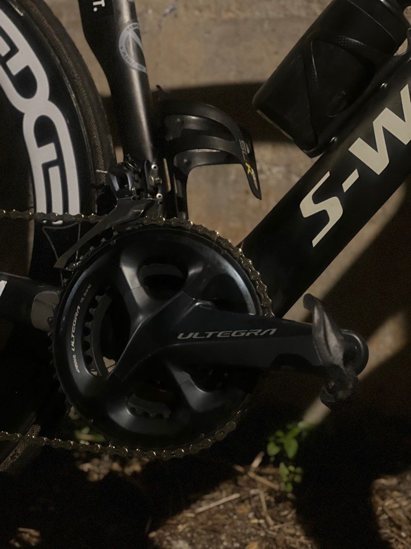 specialized sworks venge 2011 black project (Category: Bicycles) located in Singapore. Submitted by bigpeen4728 (Listing ID 1359595969, Image 3). Description: specialized s-works venge 2011 black project frameset (52) — full carbon frame , no cracks one pc on toptube enve edge 65 — tubular , vittoria rally fnr — laced to white industries fnr 16/20h — ultegra r8000 casette ultegra r8000 groupset — 2x11 speed authentic zipp sl70 aero carbon handleb