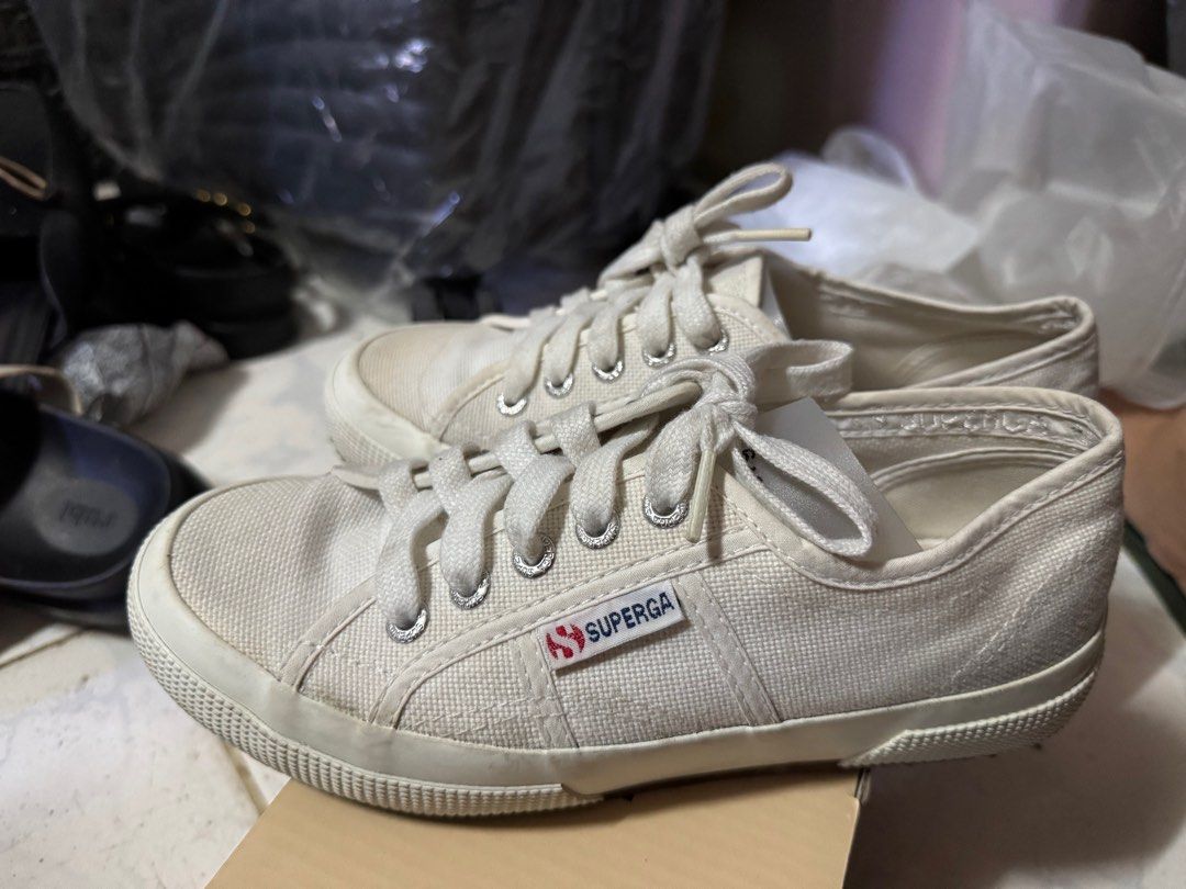 Superga sneakers (Category: Sneakers) located in Manila. Submitted by daaaann (Listing ID 1359494370, Image 2). Description: authentic superga.
