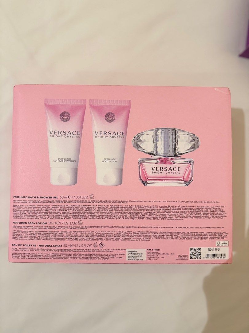 VERSACE - Bright Crystal (Category: Fragrance & Deodorants) located in Quezon City. Submitted by unclutter_ (Listing ID 1359618618, Image 2). Description: Exp: 2029.