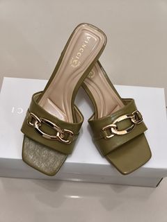 (Category: ) located in . Submitted by onestop.preloved (Listing ID 1359521648, Image 1). Description: .