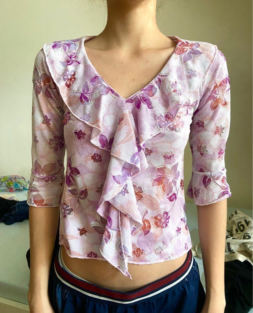 VINTAGE Y2K LILAC FLORAL BLOUSE (Category: Blouses) located in Quezon City. Submitted by meg.decluttering (Listing ID 1359522421, Image 1). Description: FITS XS BEST LILAC-PINK-PURPLE PERFECT FOR SUMMER VINTAGE RFS: decluttering GCASH: 09602620943 Margarita Beatrice Ruiz Pasend na lang po ng total payment. Thank you! 2 Pasend na lang po Name, Mobile Number, and Address for shipping fee calculation. Thank you! .