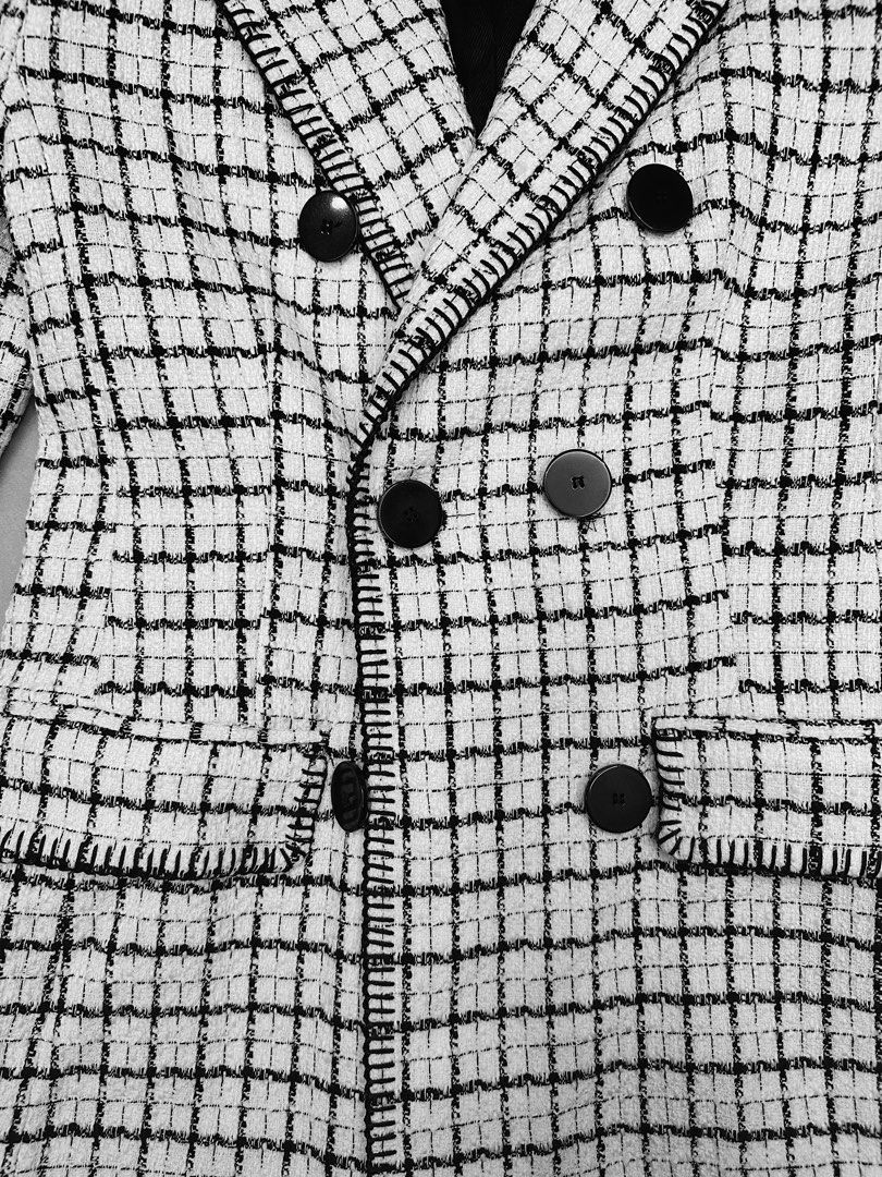 Zara Structured Plaid Tweed Blazer (Category: Coats, Jackets and Outerwear) located in Taguig. Submitted by deckluttering (Listing ID 1359580190, Image 2). Description: -never used; in very good condition 💯 -no flaws / defects -tag removed -originally bought for 4.5K at Zara -RFS: wrong size.