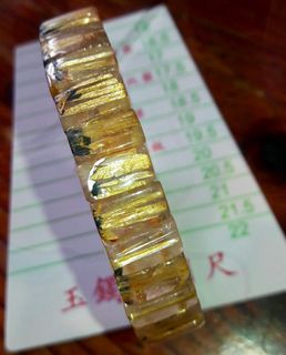 由 something2bsold (刊登 ID 1359696910，圖片 1) 提交，位於 的 (類別：)，說明：。