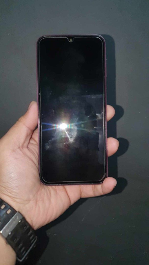 Samsung A14 5g 128gb (Category: Samsung) located in Quezon City. Submitted by vertow (Listing ID 1359674930, Image 2). Description: fix selling my backup phone. 9.5/ 10 good condition never repaired unit charger only.