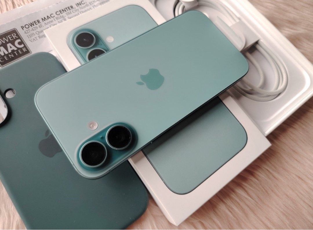 Apple Iphone 16 Teal With Receipt (Category: iPhone 16 Series) located in Taguig. Submitted by influenzas (Listing ID 1359674952, Image 3). Description: 100%BH No issue Few months old complete with receipt.
