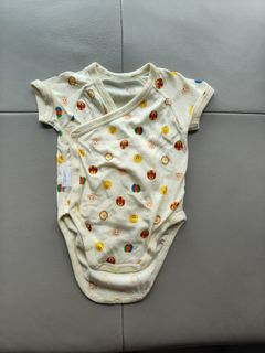 (Category: ) located in . Submitted by closetclearsg (Listing ID 1359708314, Image 1). Description: .