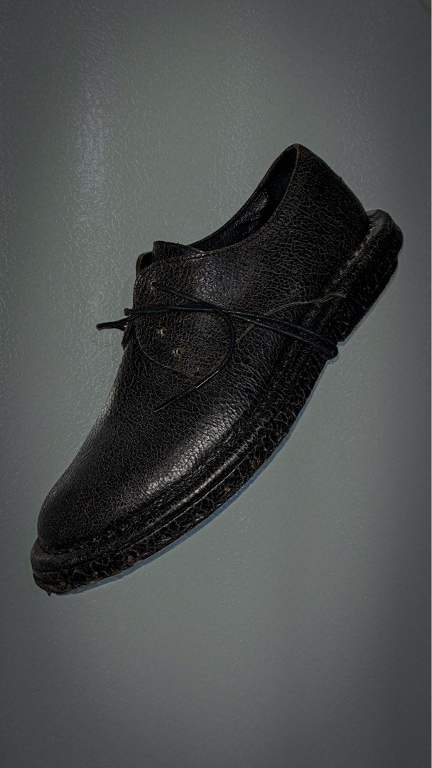 Barny Nakhle Crinkled Leather Derby (Category: Dress Shoes) located in Santo Tomas. Submitted by al2fw03 (Listing ID 1359666438, Image 3). Description: Origin: Paris, France Material: Calfskin Size: 41 indicated, fits 9 US Pair only Barny Nakhle is a shoe designer known for his architectural approach to footwear construction. He began his career at Guidi, an Italian leather goods company, before establishing his own label, BARNY NAKHLE, in France
