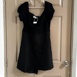 (Category: ) located in . Submitted by jl303 (Listing ID 1359760124, Image 1). Description: .