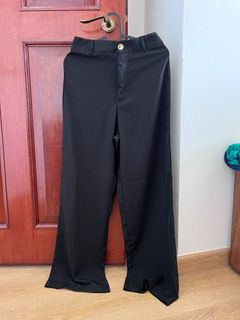(Category: ) located in . Submitted by cynthereax (Listing ID 1359751473, Image 1). Description: .