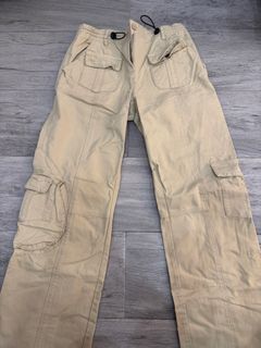（分類：）位於 。 由 pineappletutu 提交（商品編號 1359764919，圖片 1）。簡介： 。