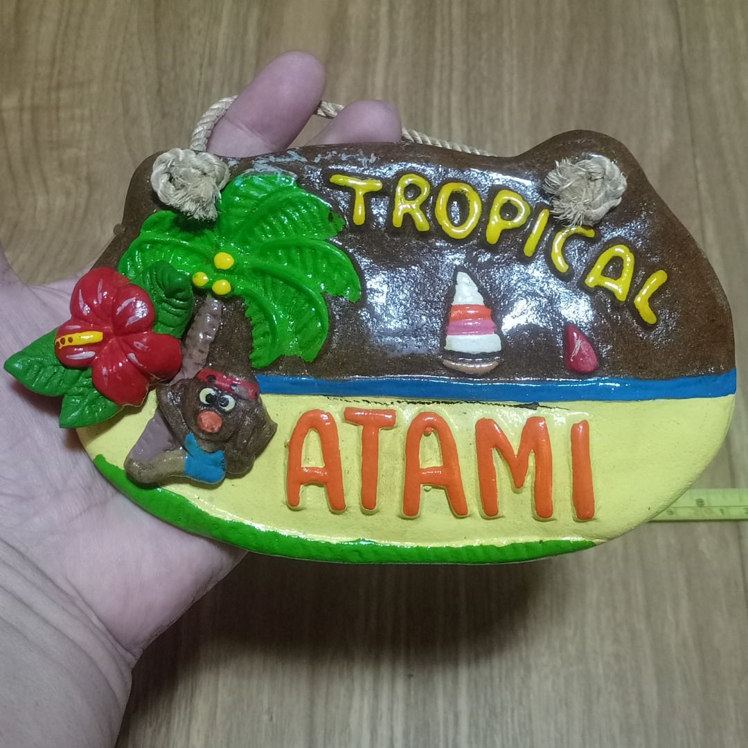 CERAMIC WALL DECOR (Category: Wall Decor) located in Makati City. Submitted by nyxhemera26 (Listing ID 1359842190, Image 2). Description: CERAMIC WALL DECOR.