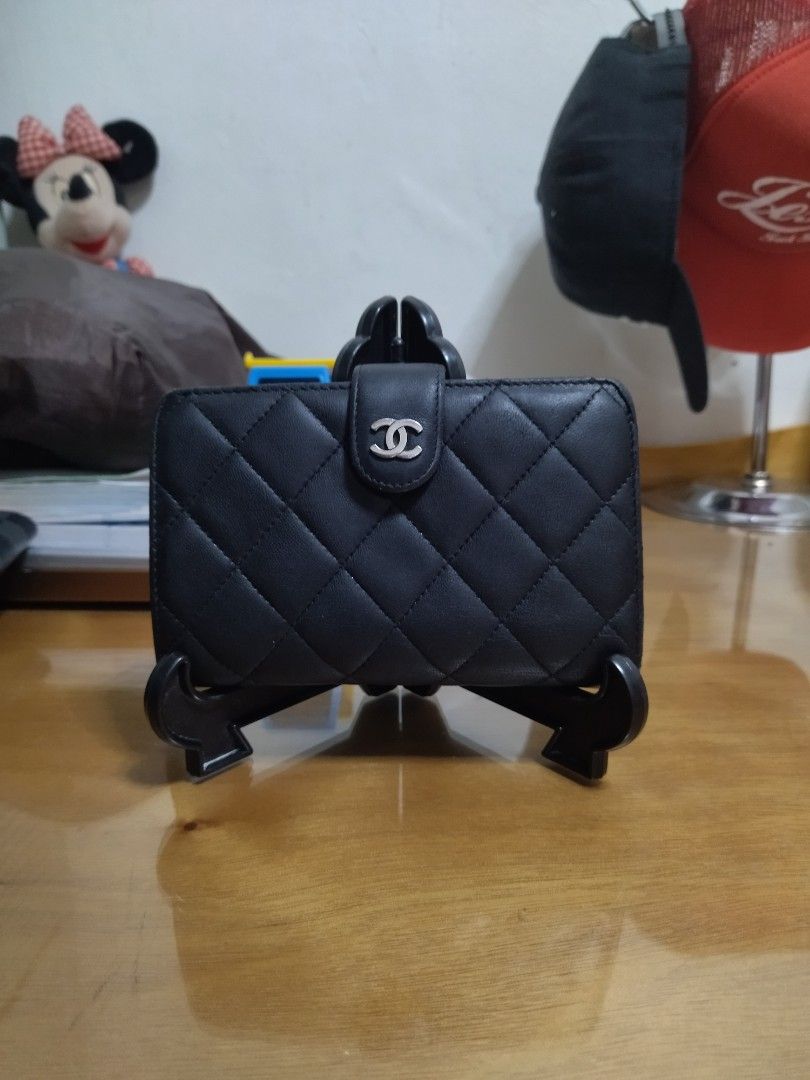 Chanel matelasse wallet (Category: Luxury Bags & Wallets) located in Bulacan. Submitted by THA_D_THRIFT (Listing ID 1359701689, Image 1). Description: FRESH FROM 🇯🇵 SOURCE EXCELLENT CONDITION SIGN OF USAGE CLEAN INSIDE VINTAGE MEDYO MALUWAG LOCK.