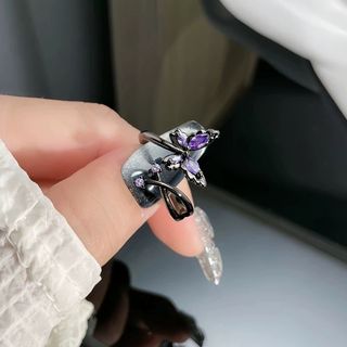 (Category: ) located in . Submitted by cherry_bomb33 (Listing ID 1359800490, Image 1). Description: .