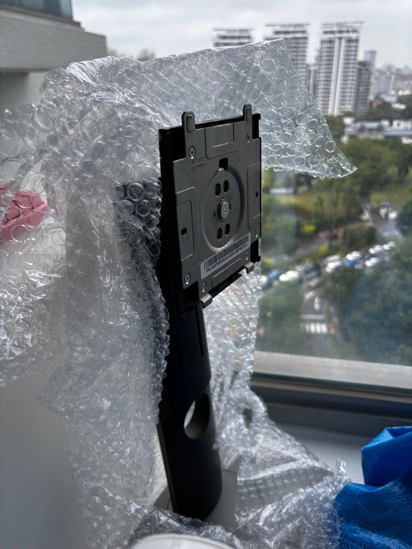 Computer stand (Category: Other Accessories) located in Singapore. Submitted by looooots (Listing ID 1359670875, Image 2). Description: one for LG 34, one for dell monitor. $15 each.
