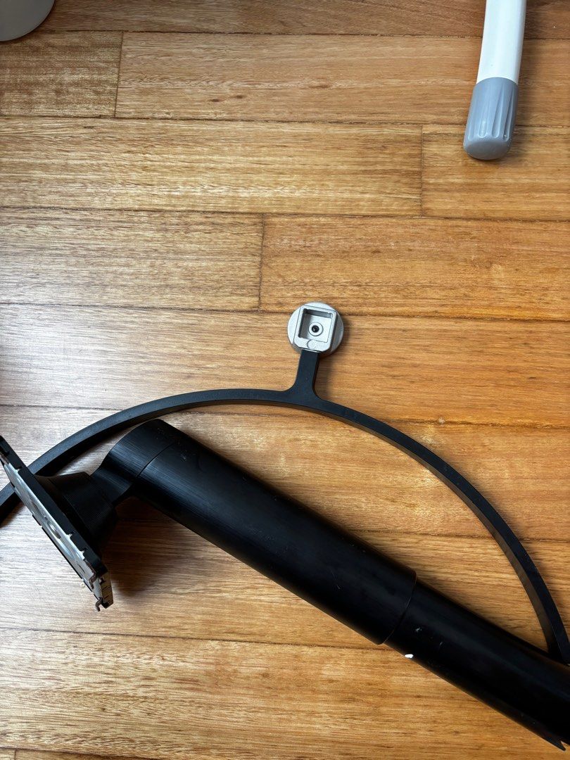 Computer stand (Category: Other Accessories) located in Singapore. Submitted by looooots (Listing ID 1359670875, Image 1). Description: one for LG 34, one for dell monitor. $15 each.
