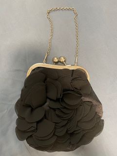 (Category: ) located in . Submitted by cpingy (Listing ID 1359694577, Image 1). Description: .